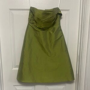 Elegant Strapless Green Dress